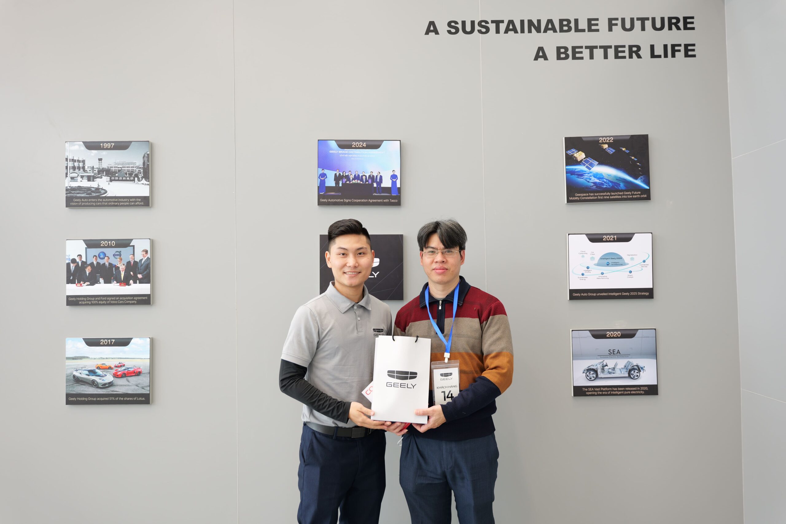 Những món quà độc quyền Geely Việt Nam tri ân khách hàng 